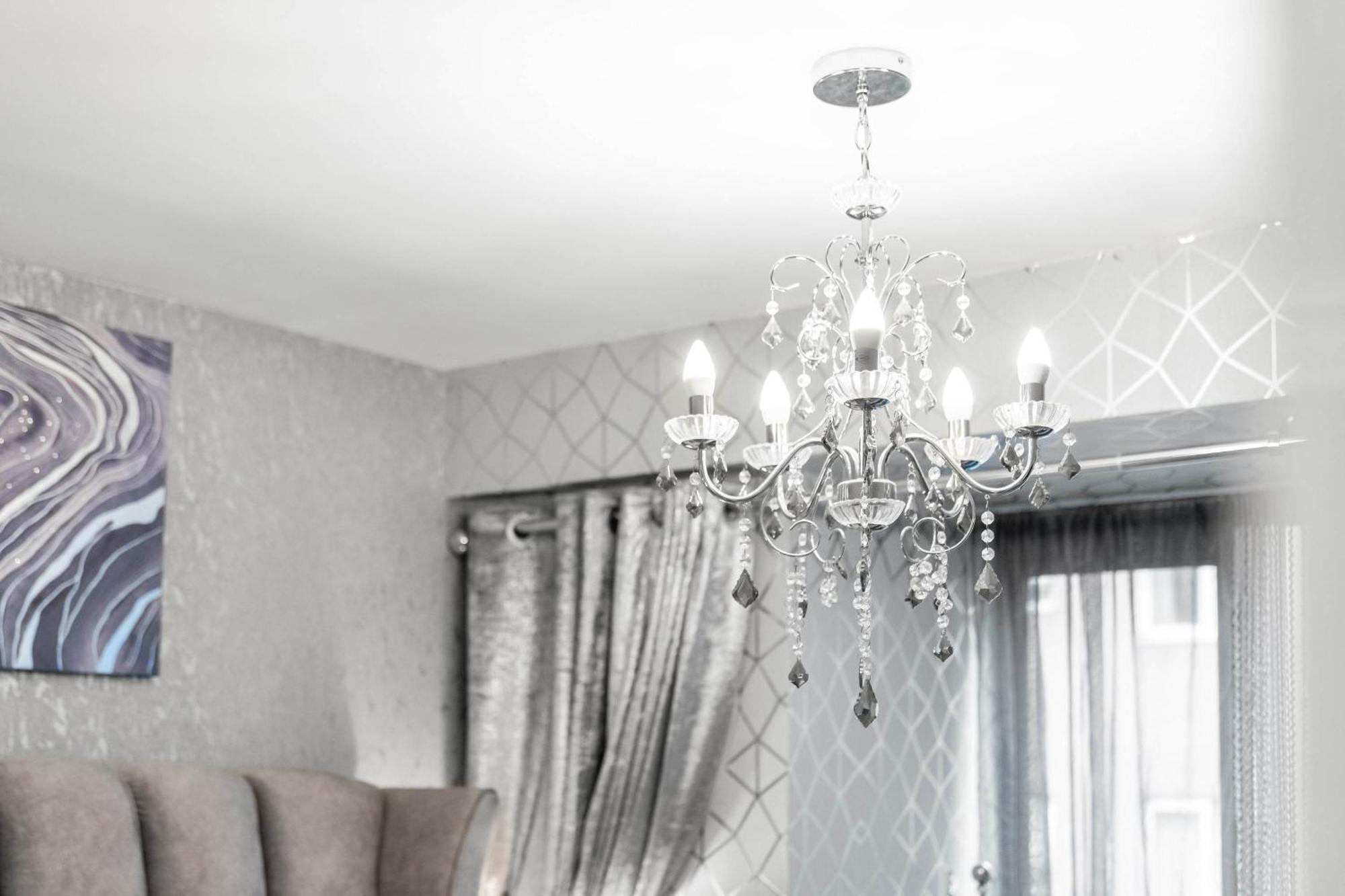 Luxury 1 Bed Flat With Parking 11K - Top Rated - Netflix - Wifi - 70 Inch Smart Tv - Birmingham City Centre - Tv In Bedroom - Top Rated 외부 사진